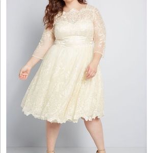 Gilded Grace Lace Dress in Champagne
